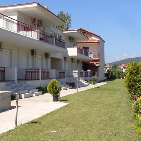 Christos Rooms Ставрос Екстериор снимка