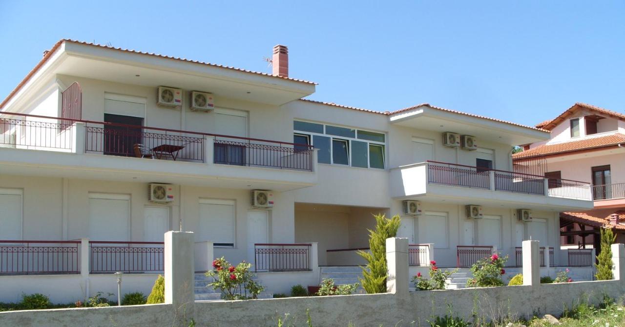 Christos Rooms Ставрос Екстериор снимка